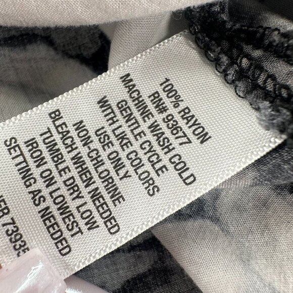 Liz Claiborne Floral‎ Blouse 3/4th Sleeves Black White Gray Round Neck XXL Rayon - Picture 6 of 11